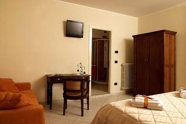 Agriturismo Il Barone Moniga del Garda Rum bild